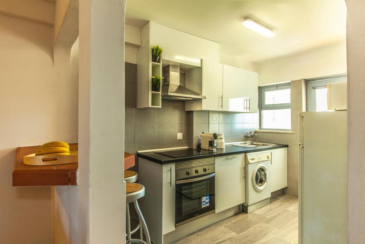 B20 - Sun And Pool Apartment Лагос Екстериор снимка