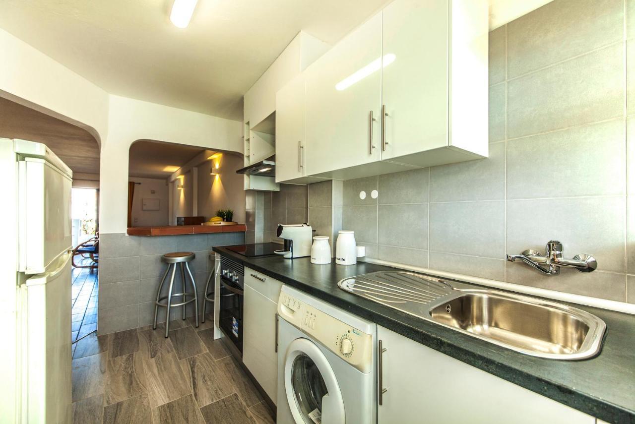 B20 - Sun And Pool Apartment Лагос Екстериор снимка
